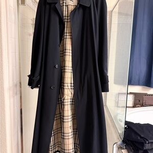 Burberry Black Trench Coat with Plaid Lining